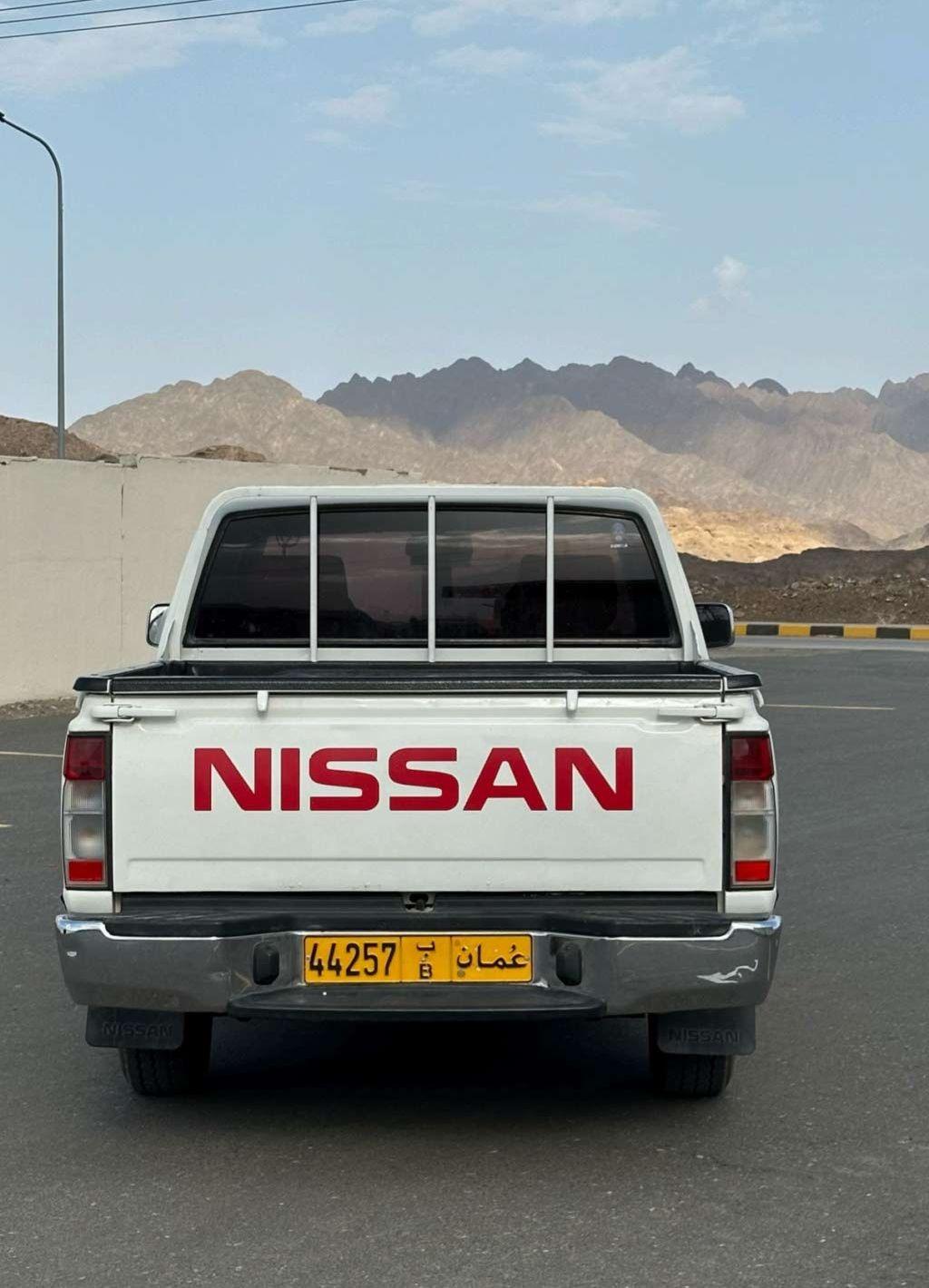 2011 نيسان داتسون