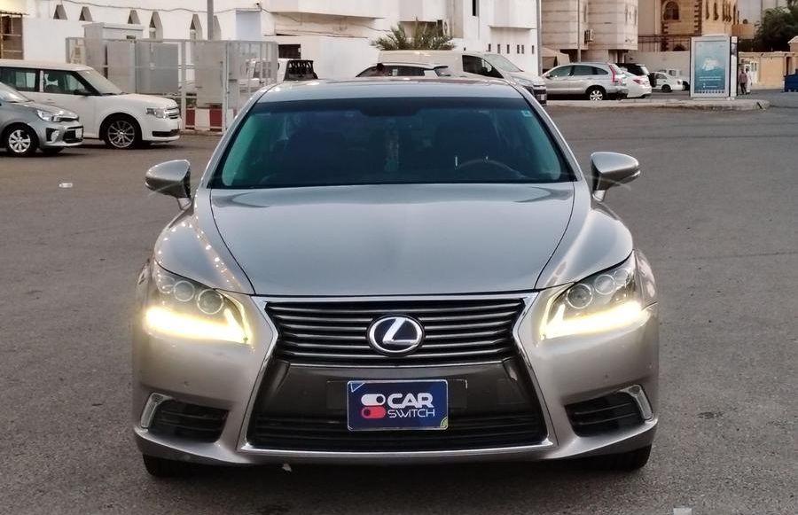 لكزس ال اس