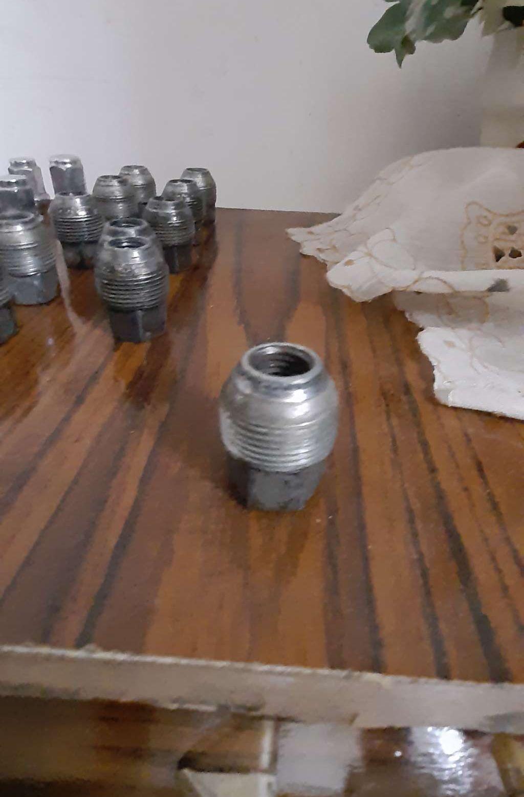 صواميل عجل للبيع