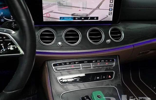 Mercedes Benz E250