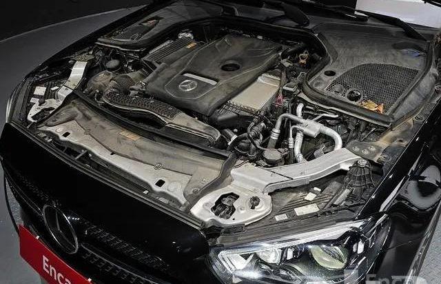 Mercedes Benz E250