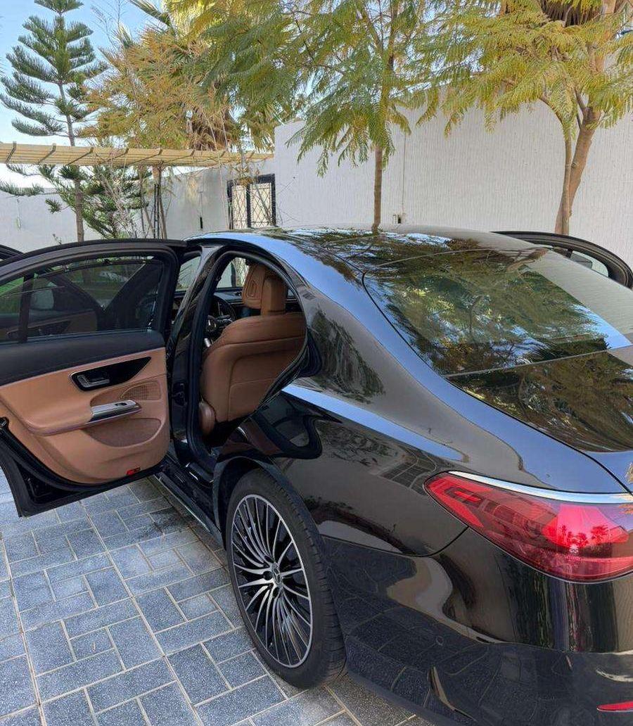 مرسيدس 2025 E200