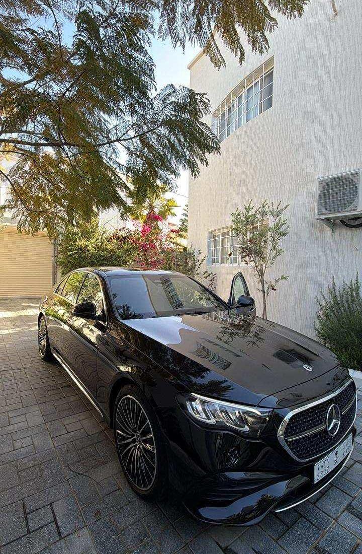 مرسيدس 2025 E200