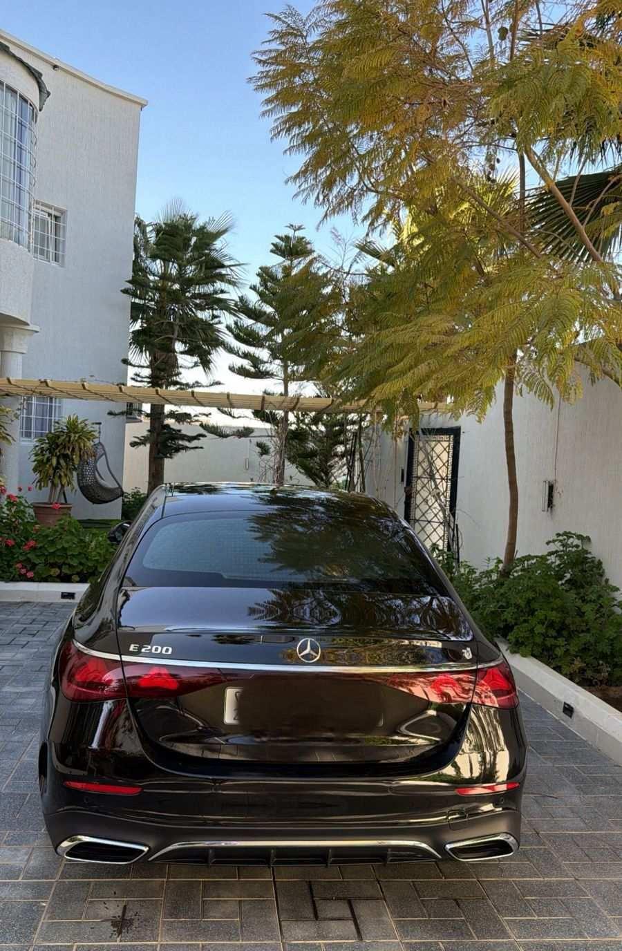 مرسيدس 2025 E200