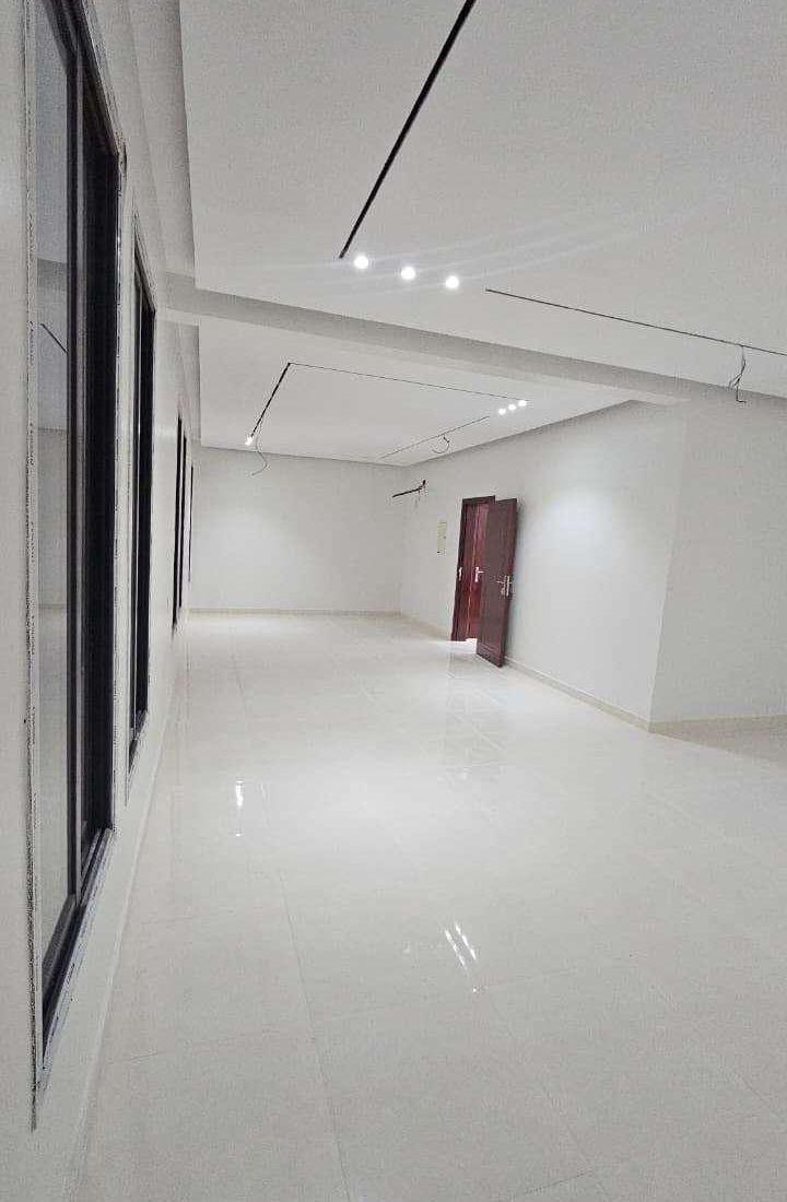 مكاتب للايجار ومحل