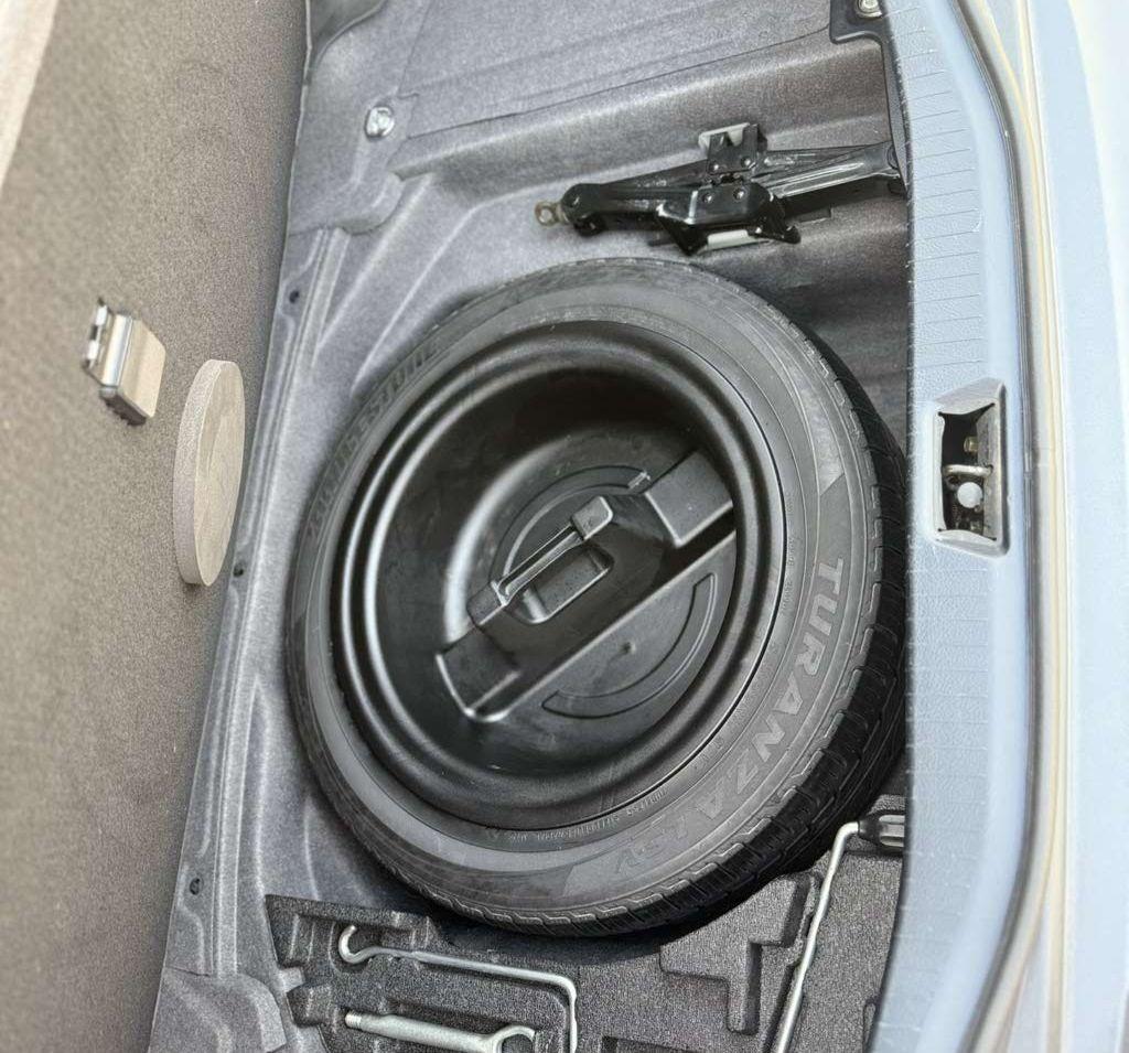 2004 لكزس LS