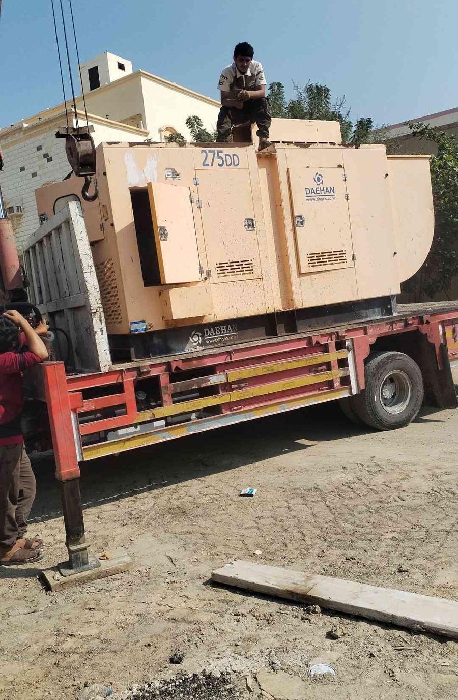 مولدات كهرباء غطست