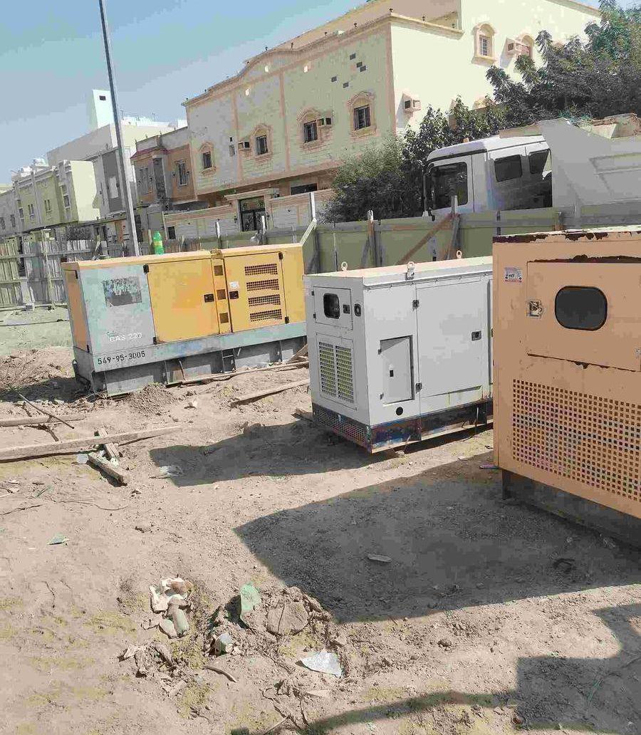 مولدات كهرباء غطست