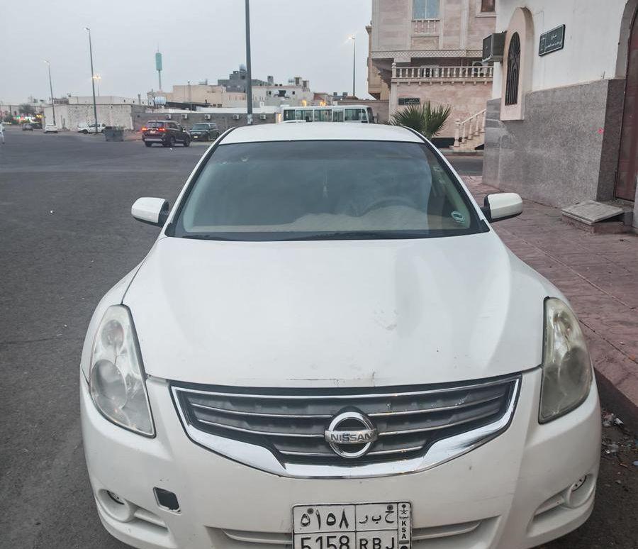 نيسان التيما 2012