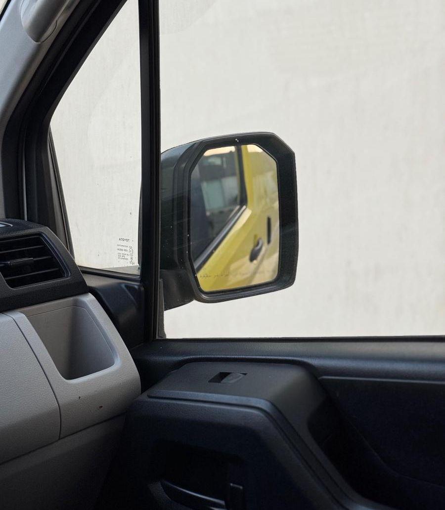 تويوتا باص بضاعه