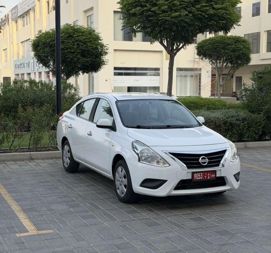 2022 نيسان صني