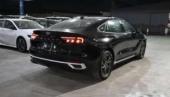 فورد توروس امبيانتي