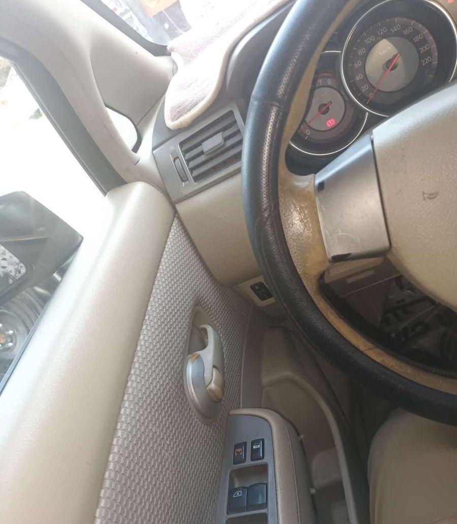 Nissan tiida 2007