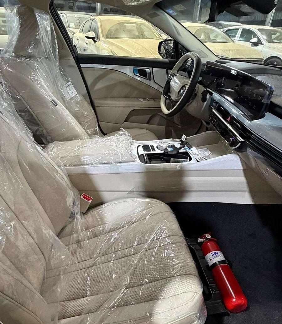 كيا كي8 GLS