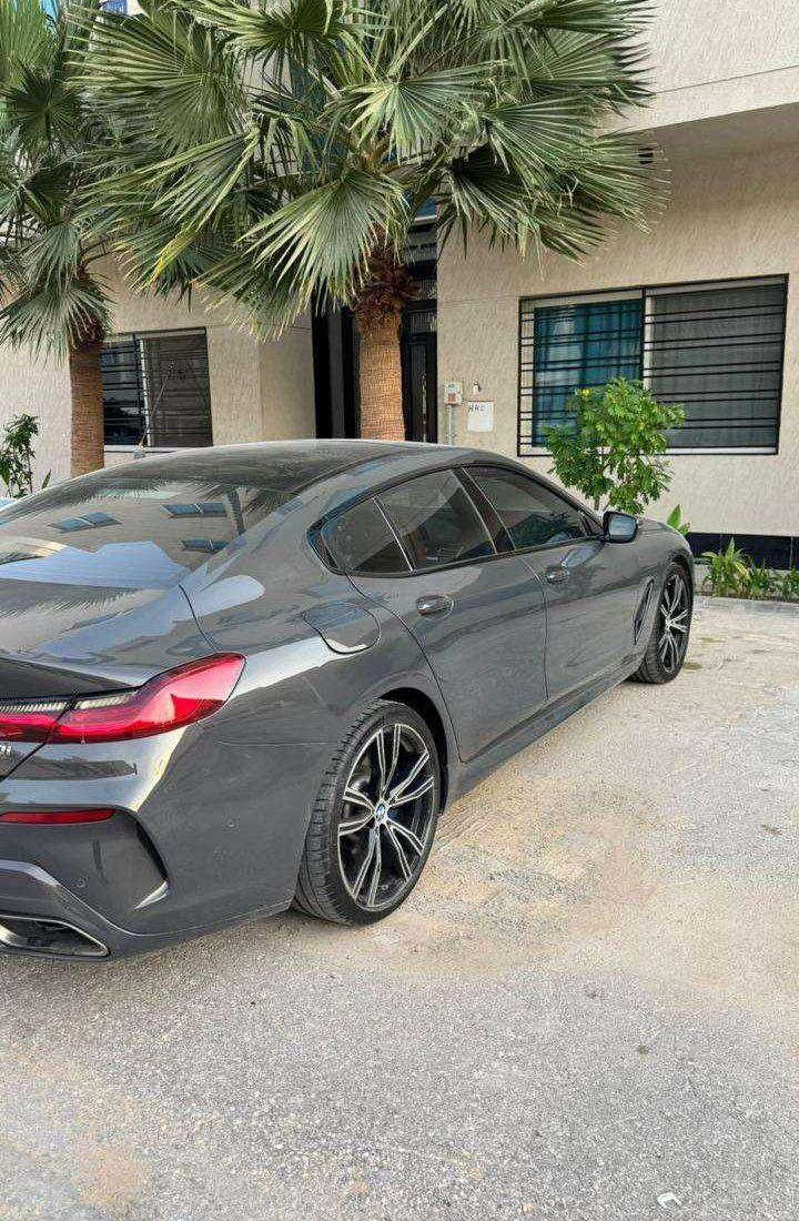 BMW 850I V8