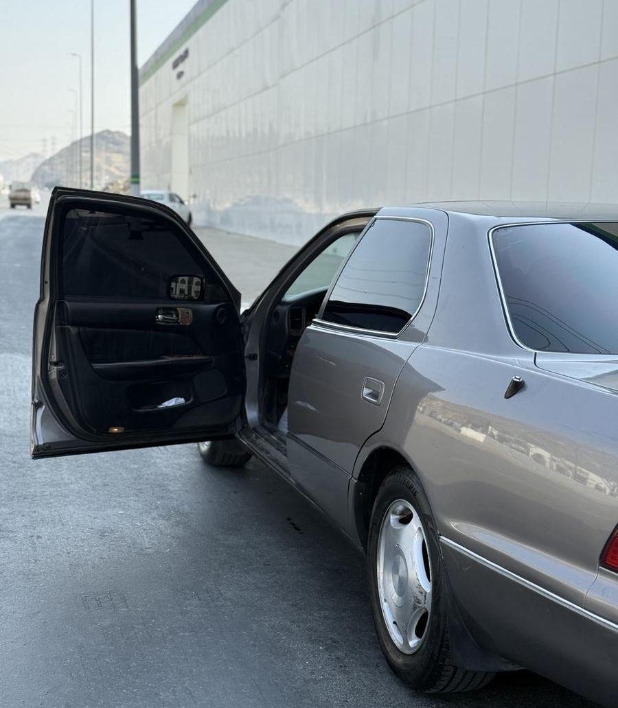 لكزس ls400 موديل