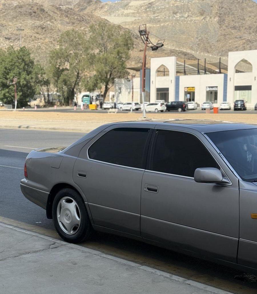 لكزس ls400 موديل