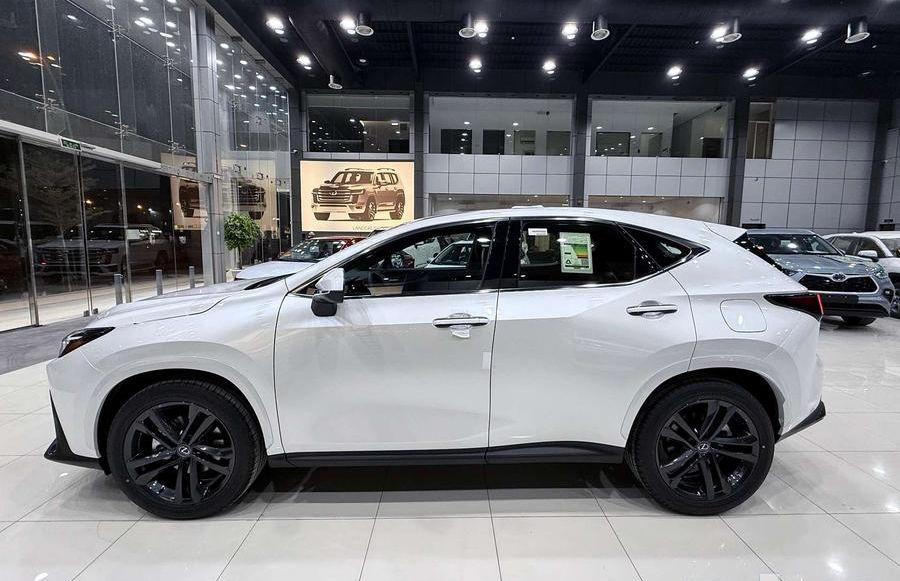 لكزس NX 350