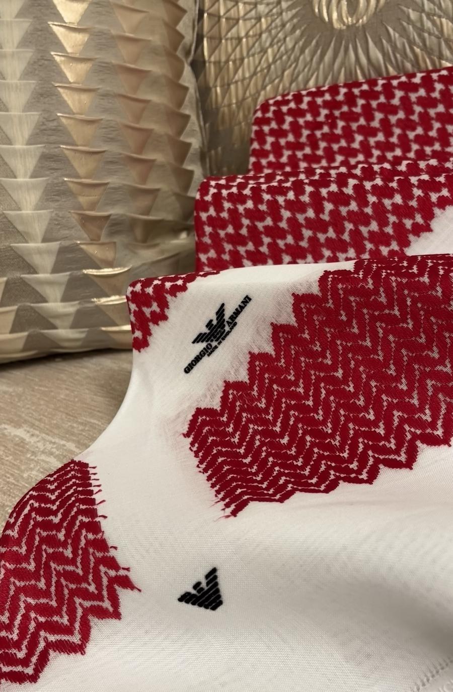 شماغ ملكي خاص
