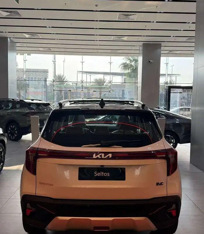 كيا سيلتوس GlS