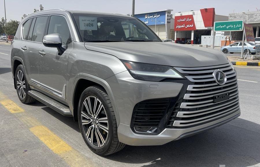 لكزس LX600 BB