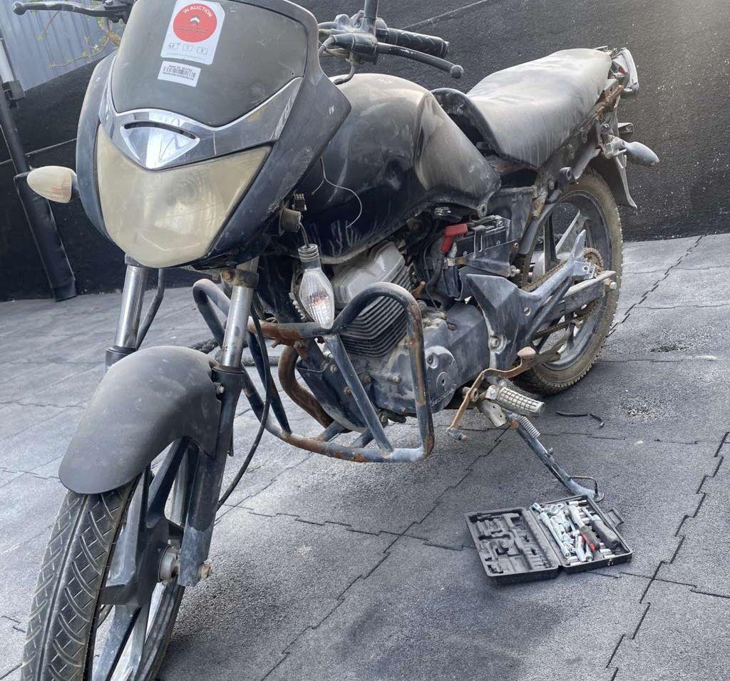 2014 هوندا CB300R