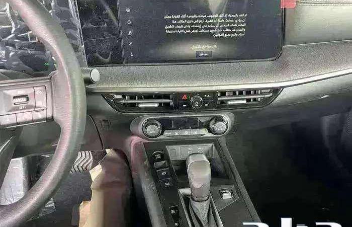 نيسان - كيكس
