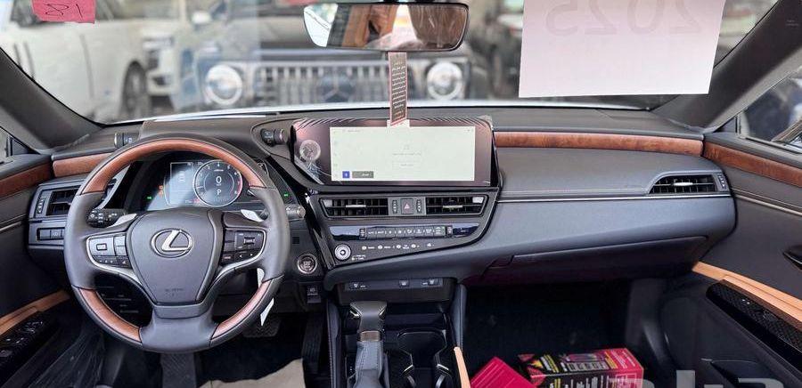 متوفر لكزس ES350