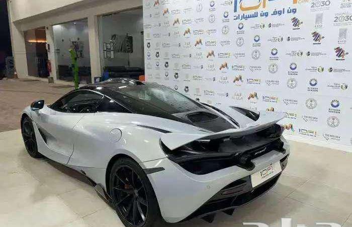ماكلارين 720s -
