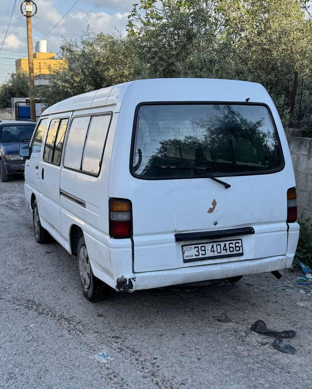 2001, ميتسوبيشي, L200,