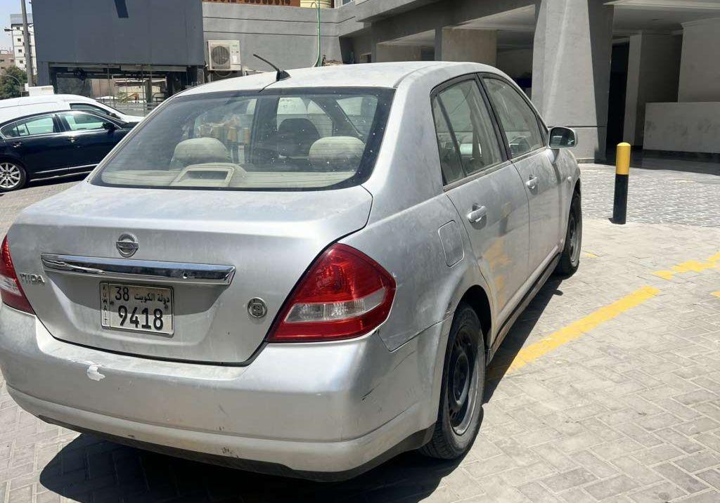 2009 نيسان تيدا