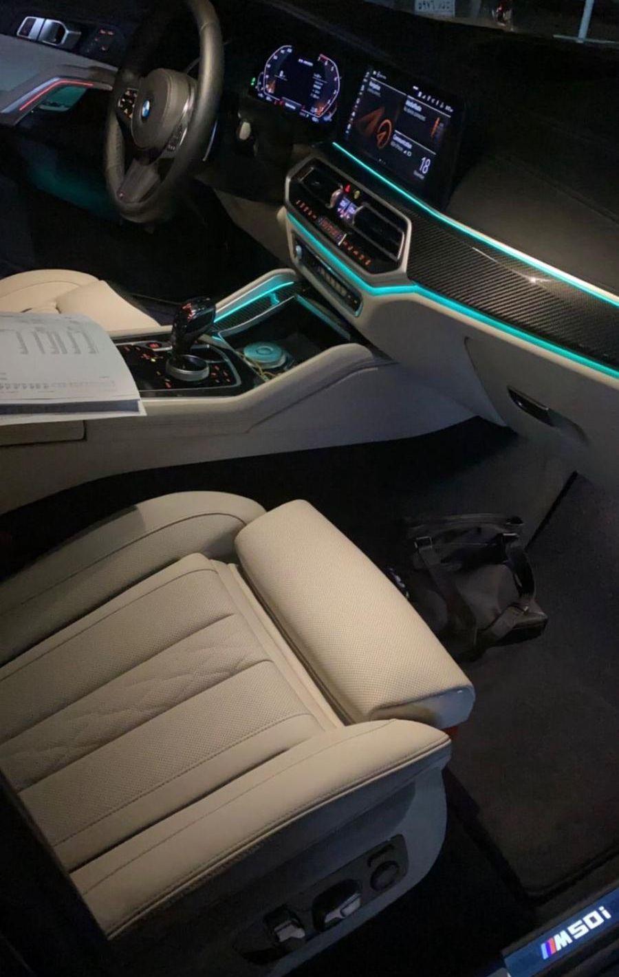 BMW X6 M50i