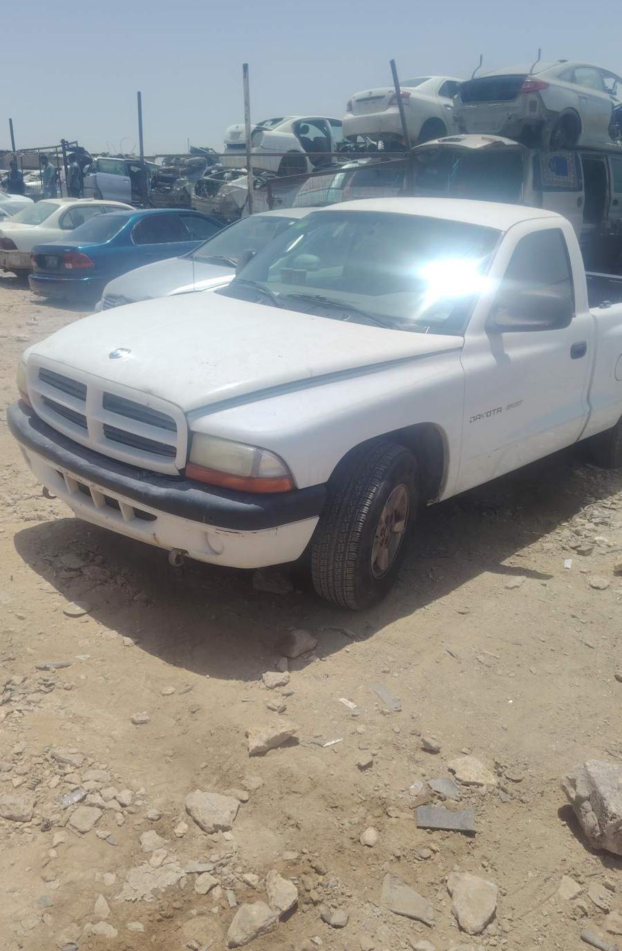 دودج داكوتا 2002