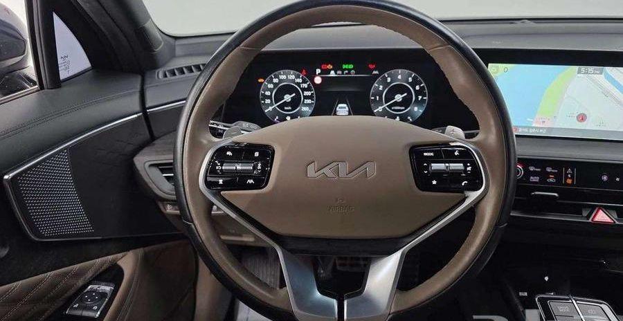 Kia K8 