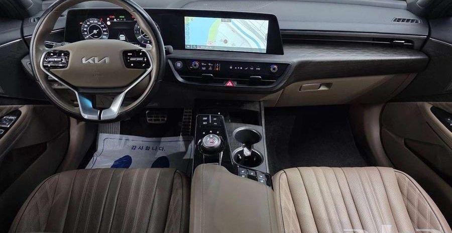 Kia K8 
