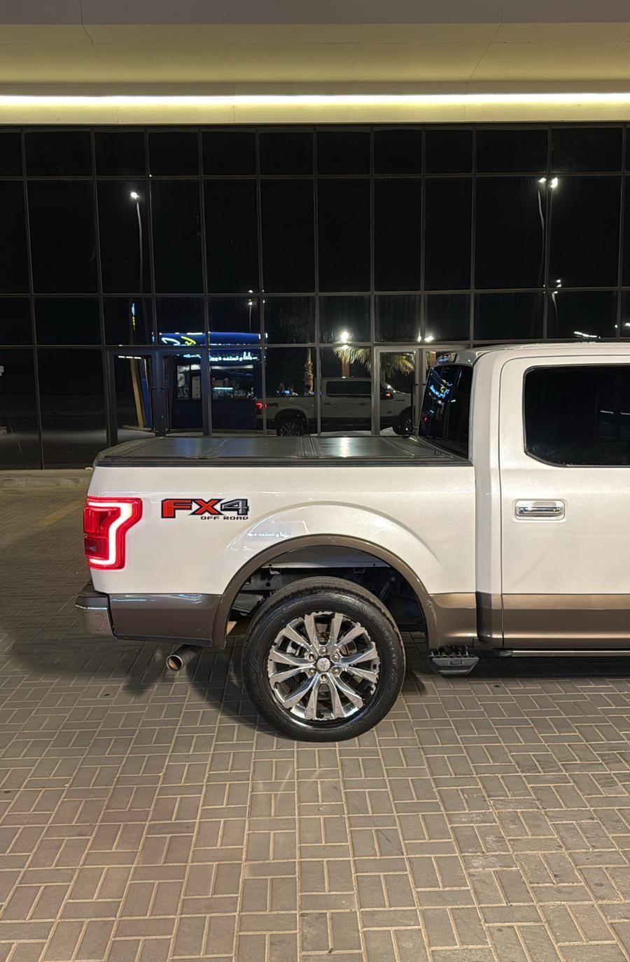 فورد F150 كينق