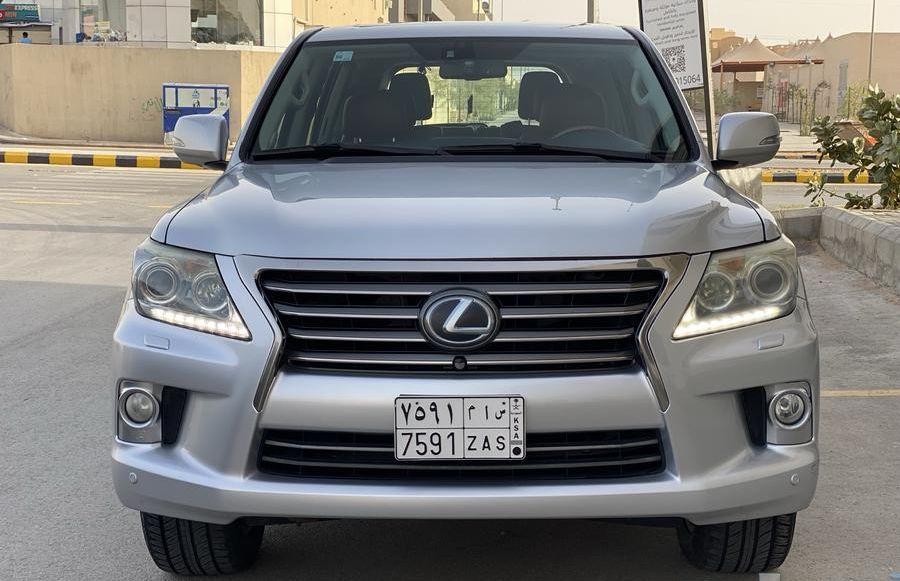 لكزس LX 2012