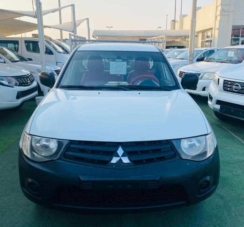2015 ميتسوبيشي L200