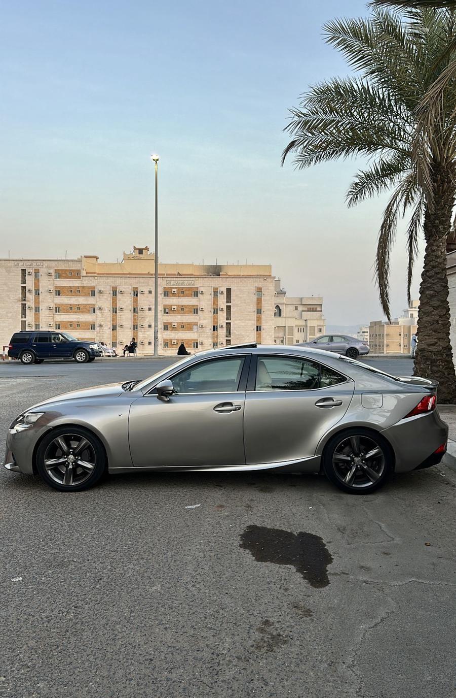 لكزس 2015 -