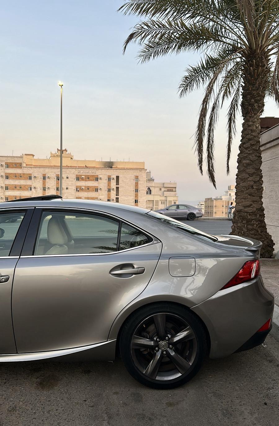 لكزس 2015 -