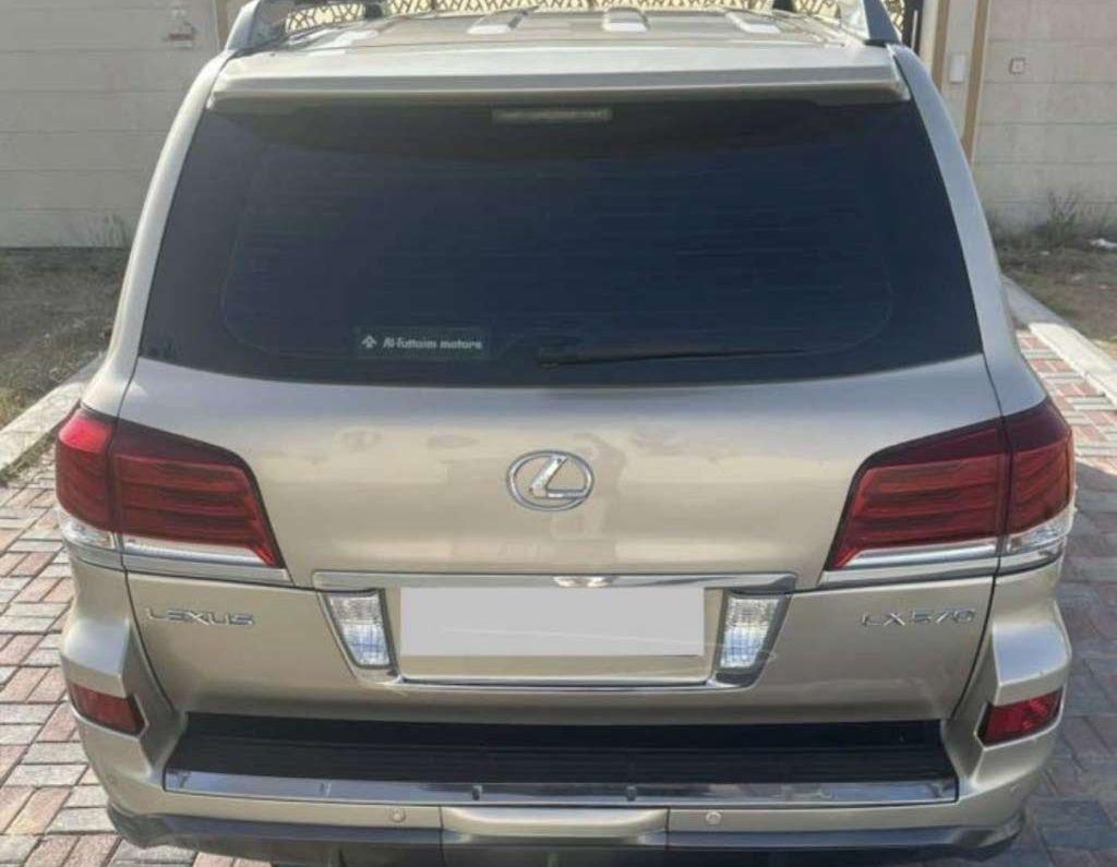 2013 لكزس LX