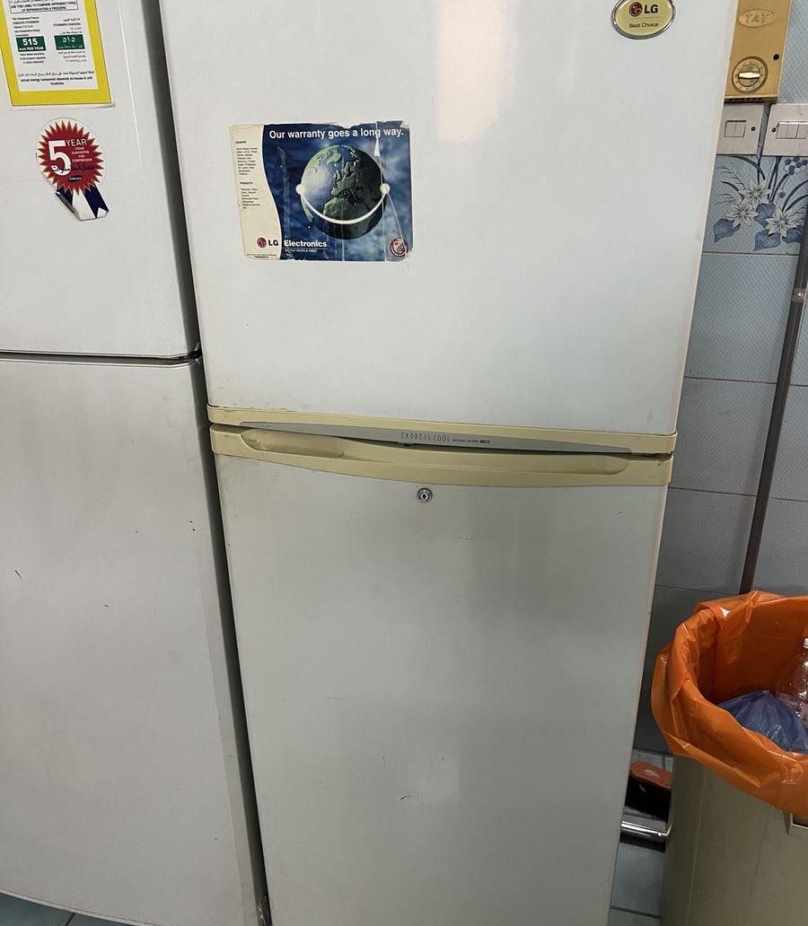 ثلاجة وغسالة للبيع