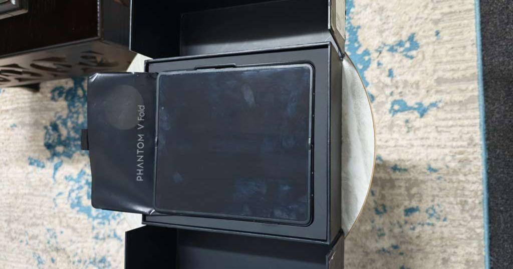 TECNO PHANTOM V