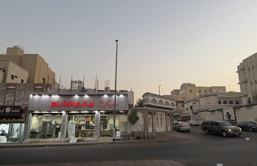 ارض للبيع. تجارية.