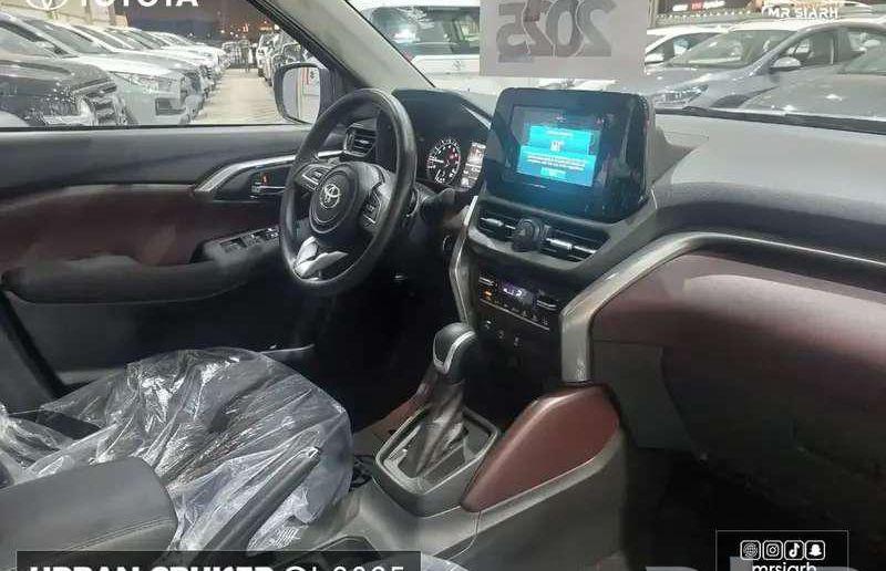 تويوتا اوربان كروز