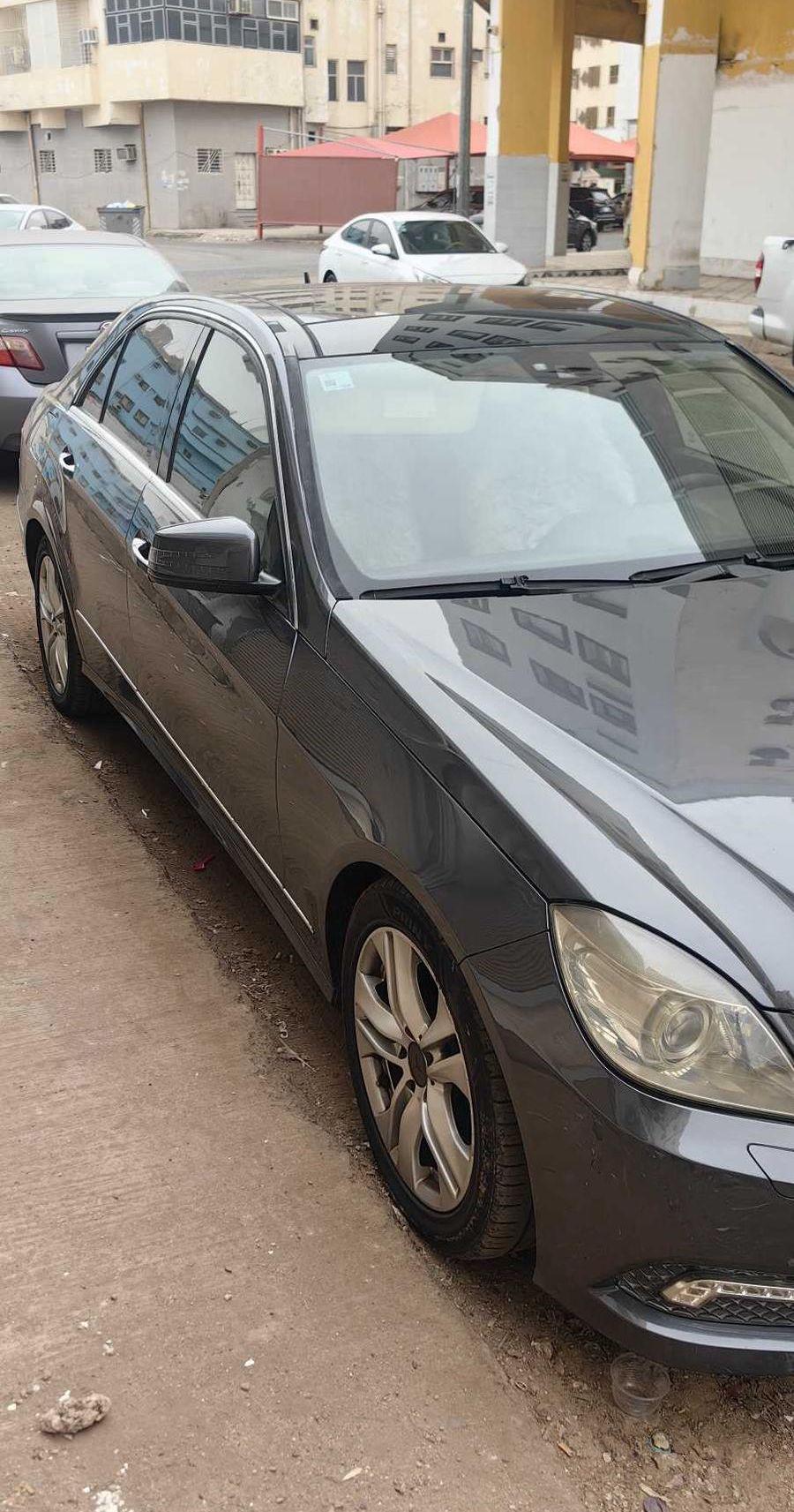 مرسيدس E300 2010