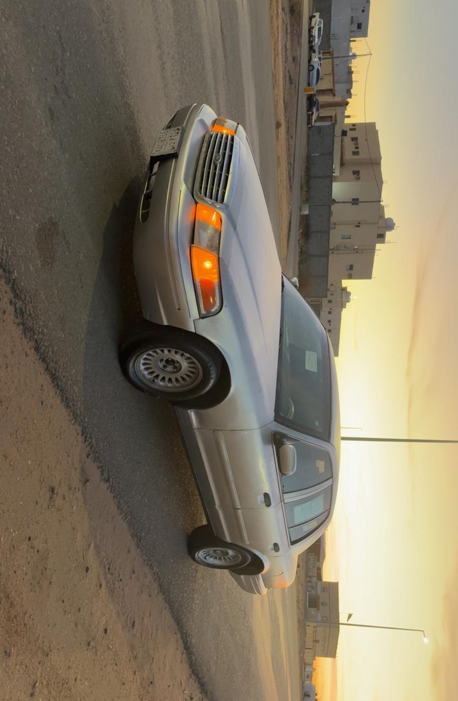 فورد فكتوريا 1999