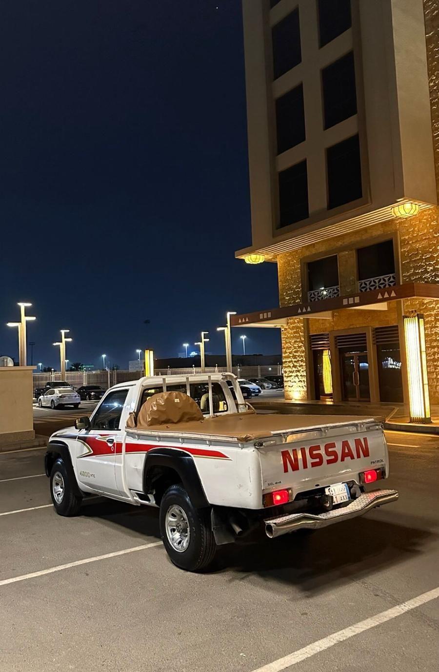 نيسان شاص