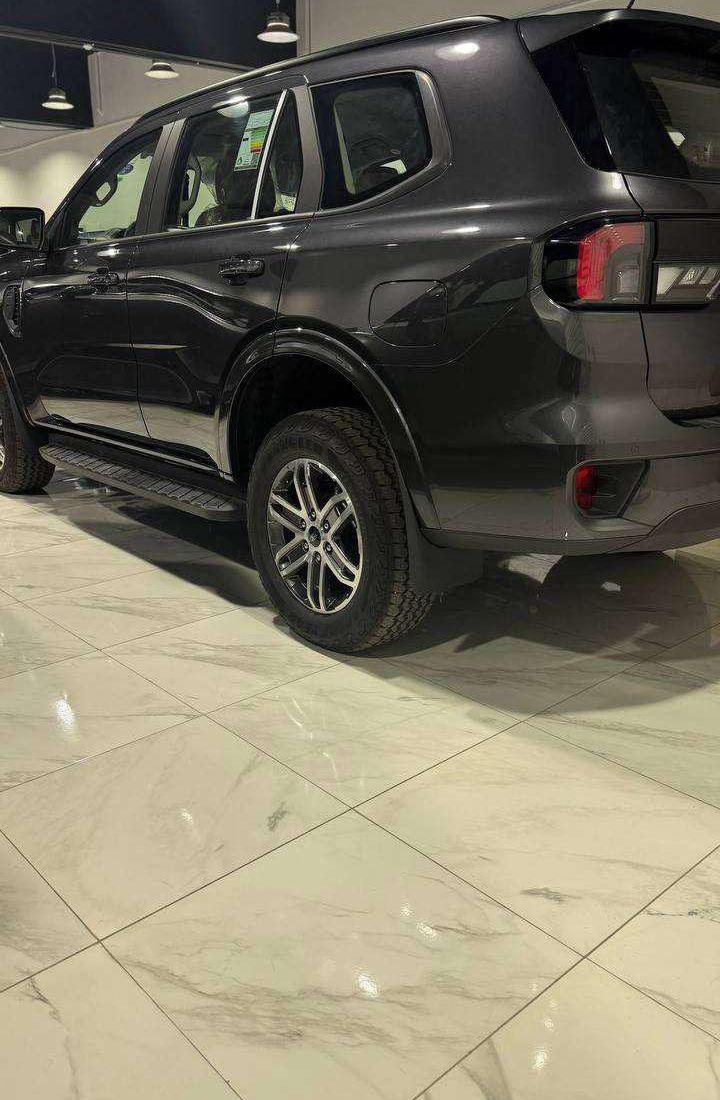 فورد أيفرست XLT