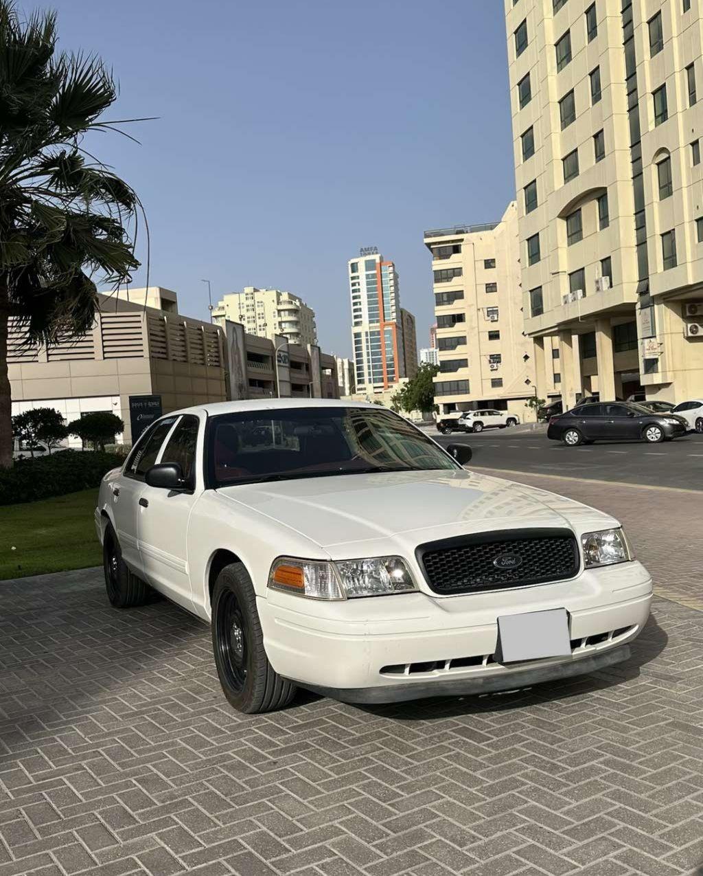2011 فورد كراون